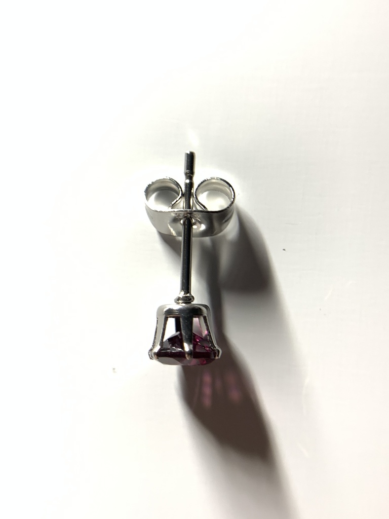 【再販】【1個売り】ロードライトガーネットのスタッドピアス(暗)5mm