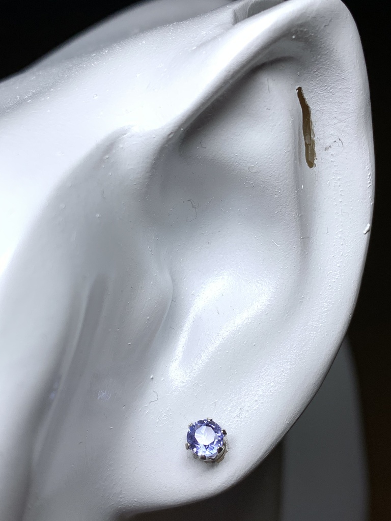 【1個売り】タンザナイトのスタッドピアス 4mm