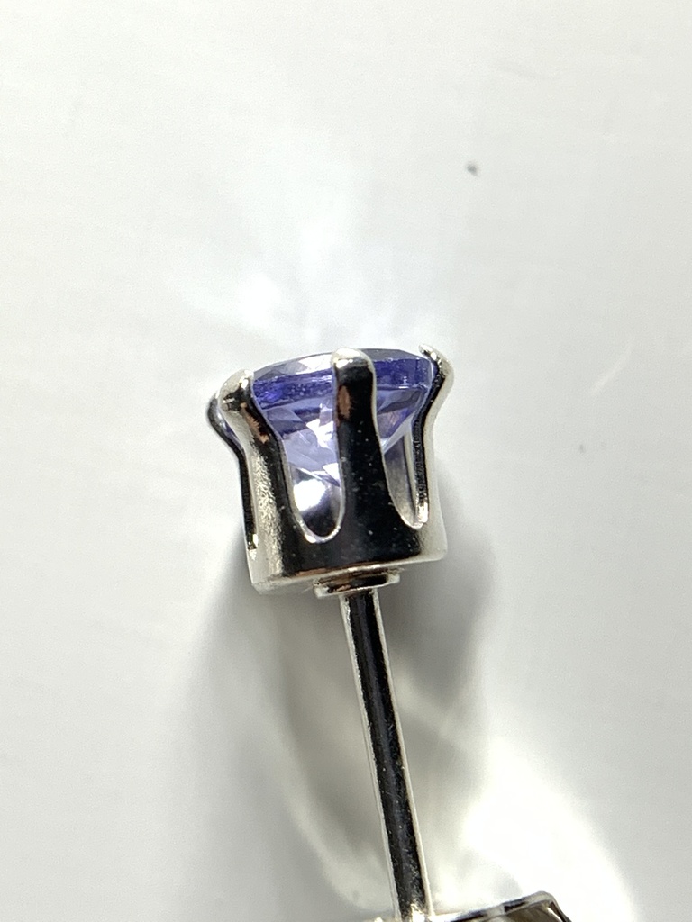 【1個売り】タンザナイトのスタッドピアス 4mm