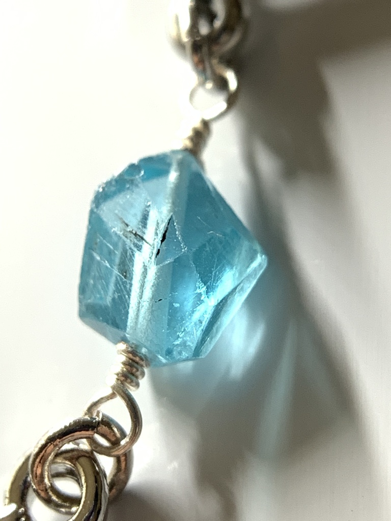 ブルーアパタイトとスターのヘアピン