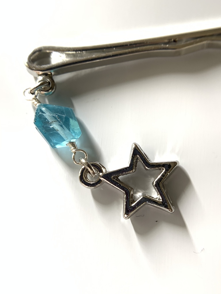 ブルーアパタイトとスターのヘアピン