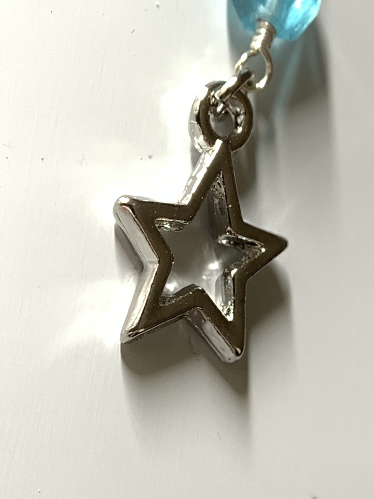 ブルーアパタイトとスターのヘアピン