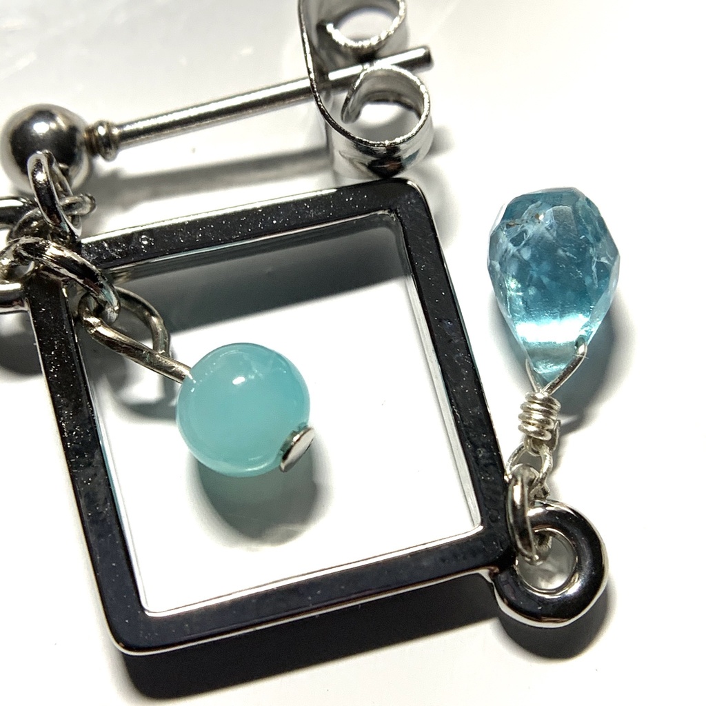 【1個売り】アマゾナイトとブルーアパタイトの夏色ピアス