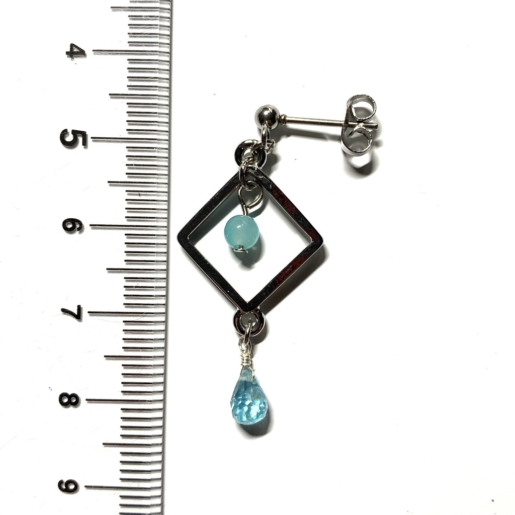 【1個売り】アマゾナイトとブルーアパタイトの夏色ピアス