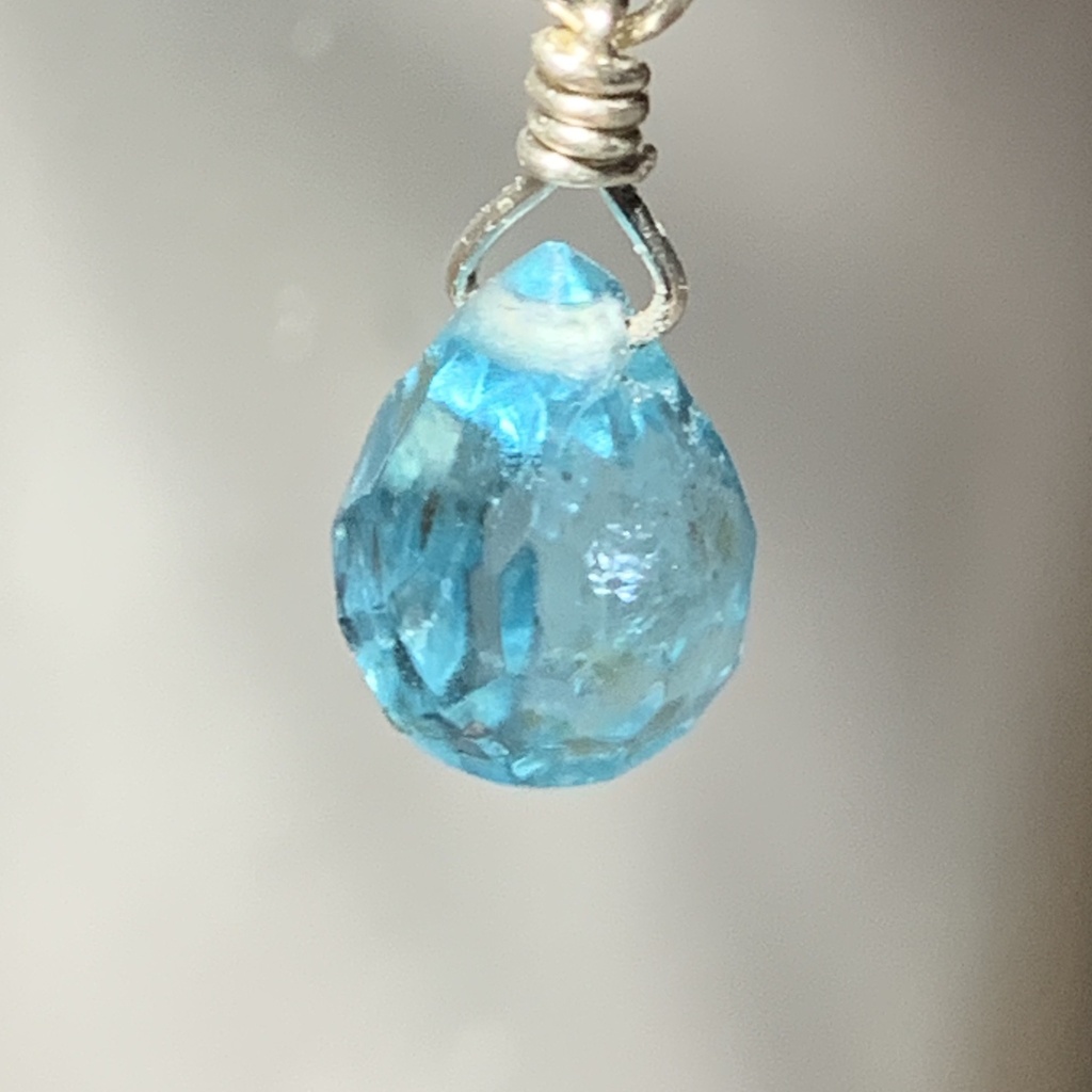 【1個売り】アマゾナイトとブルーアパタイトの夏色ピアス