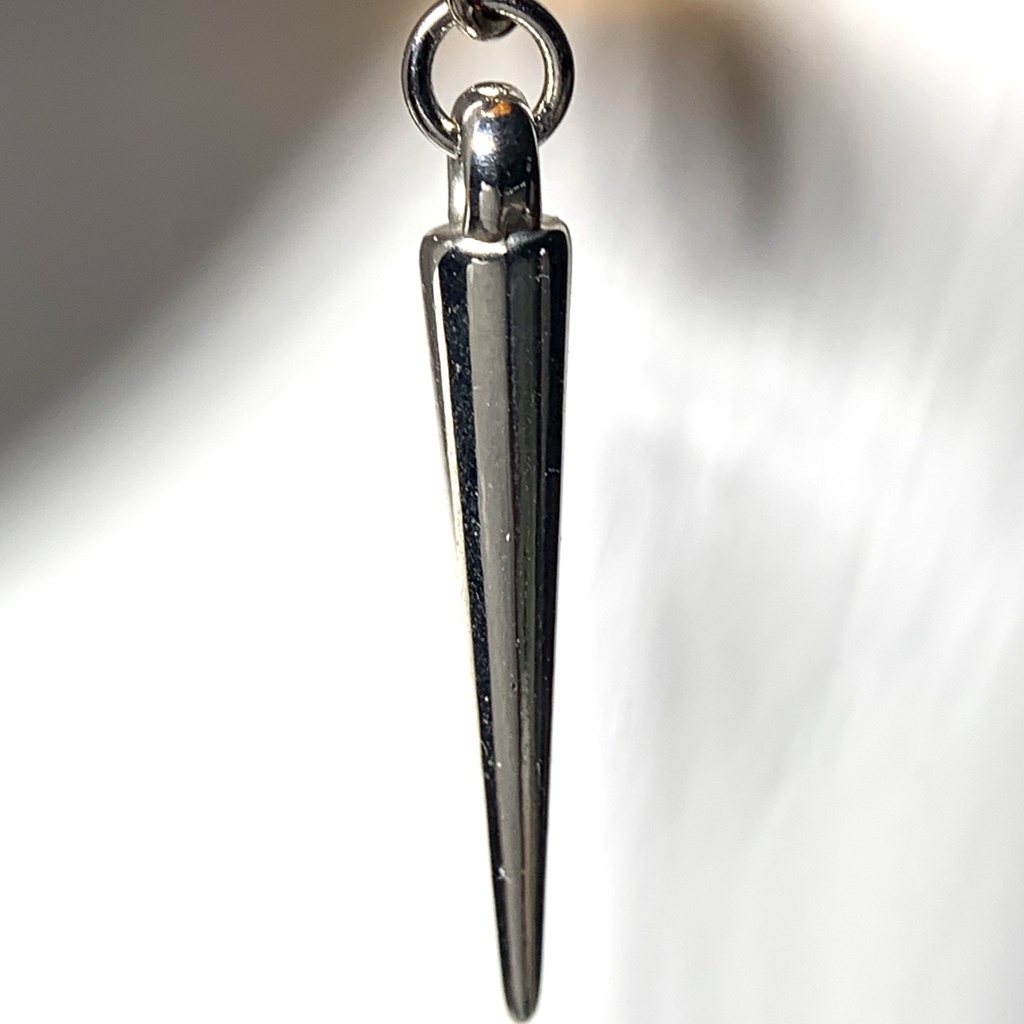 琥珀とニードルのイヤーカフ