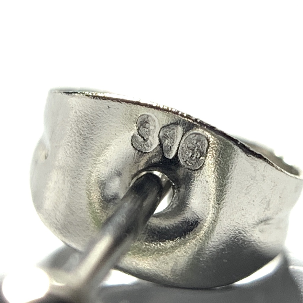 【1個売り】ペリドットとボヘミアン風パーツのピアス