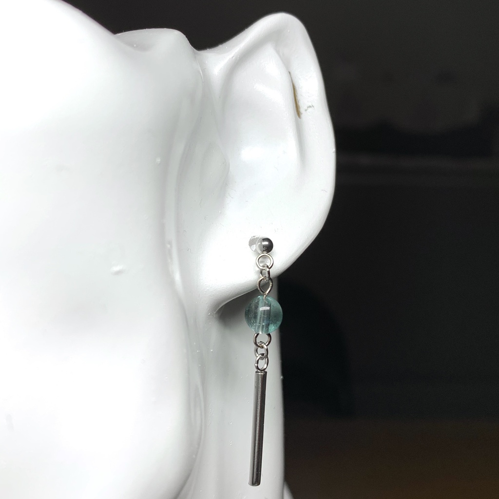 【1個売り】フローライトとスティックのピアス