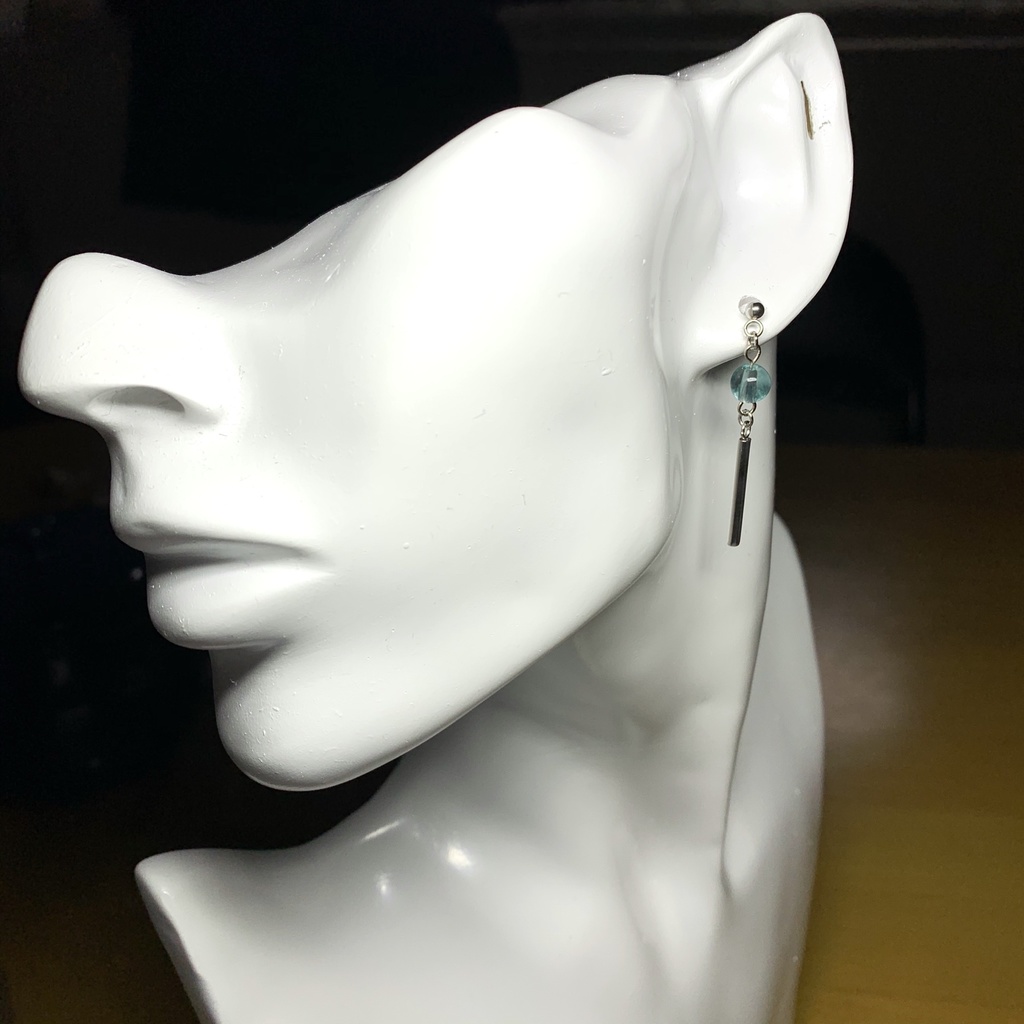 【1個売り】フローライトとスティックのピアス