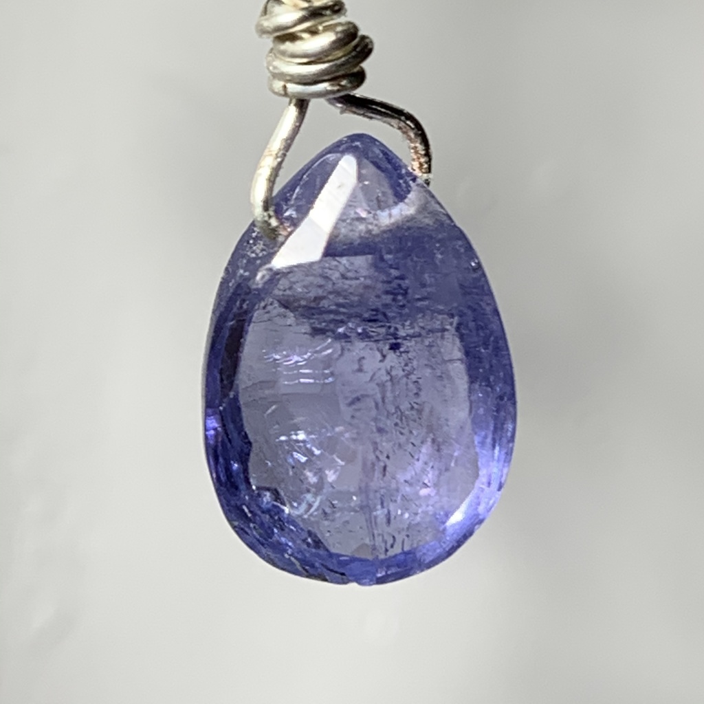 【1個売り】タンザナイトとネコのピアス