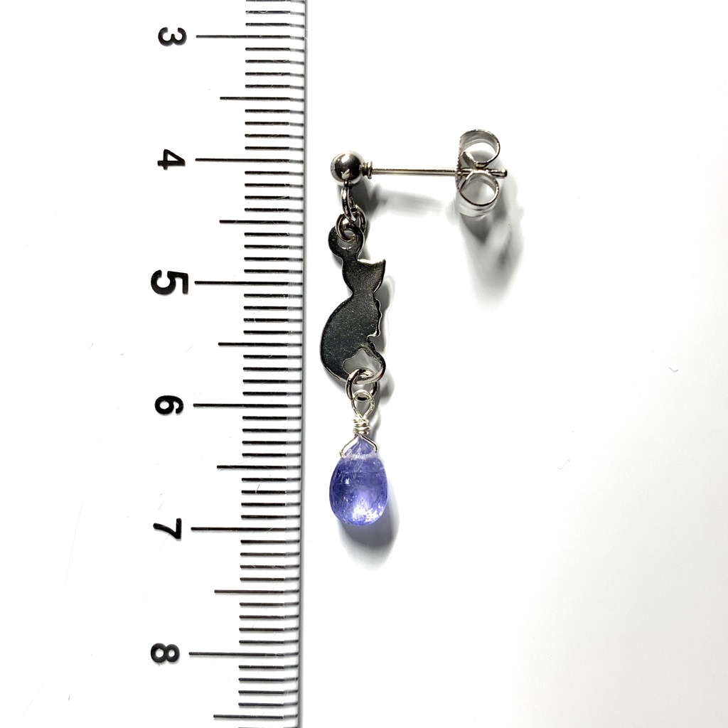 【1個売り】タンザナイトとネコのピアス