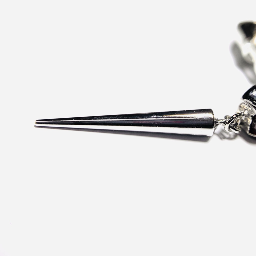 【1個売り】(試作品)ガーネットとスカルとスパイクのピアス