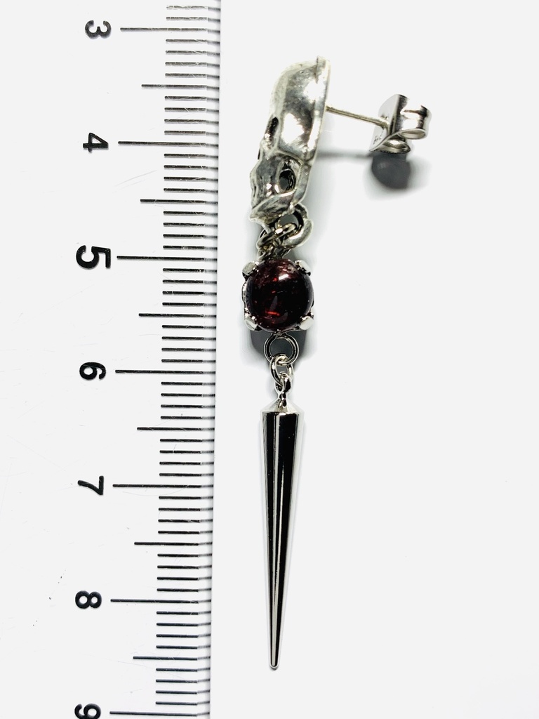 【1個売り】(試作品)ガーネットとスカルとスパイクのピアス