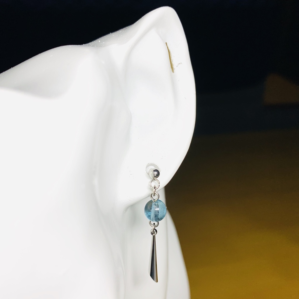 【1個売り】フローライトとカットスティックのピアス