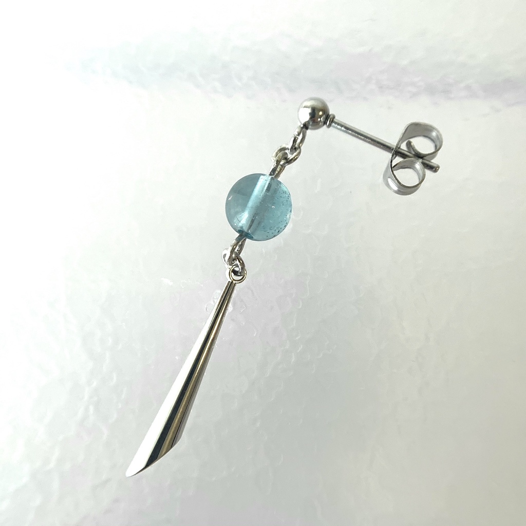 【1個売り】フローライトとカットスティックのピアス