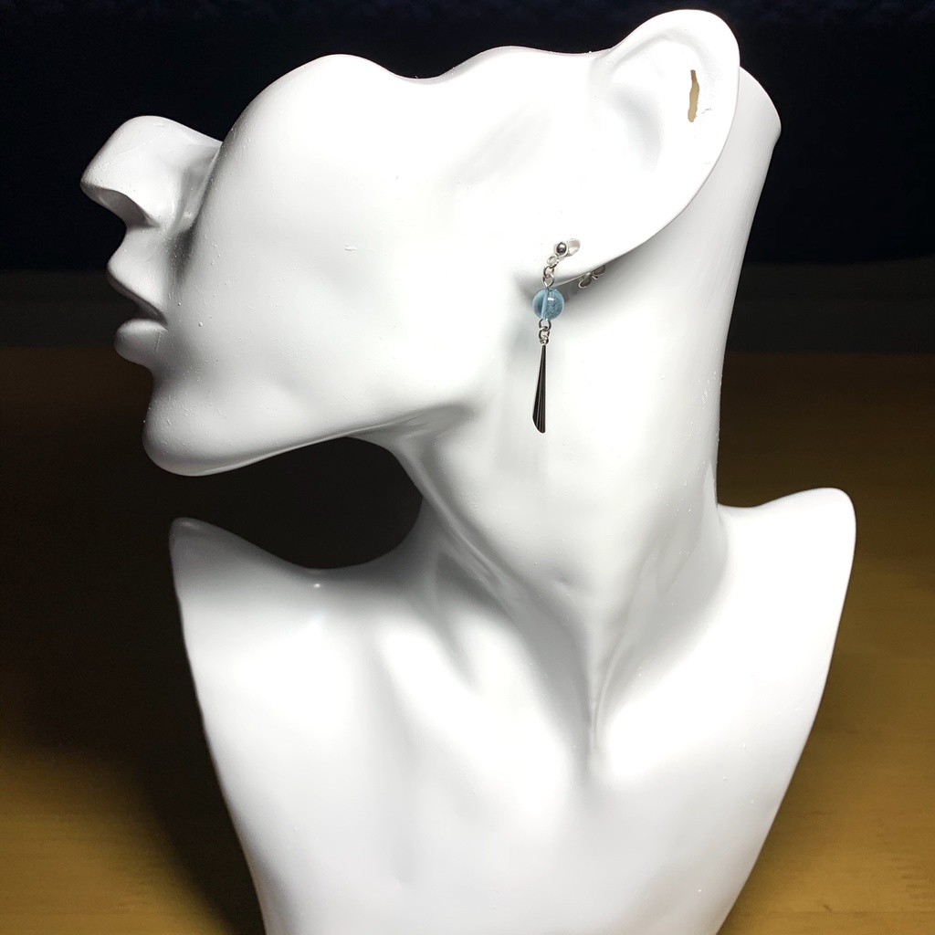 【1個売り】フローライトとカットスティックのピアス