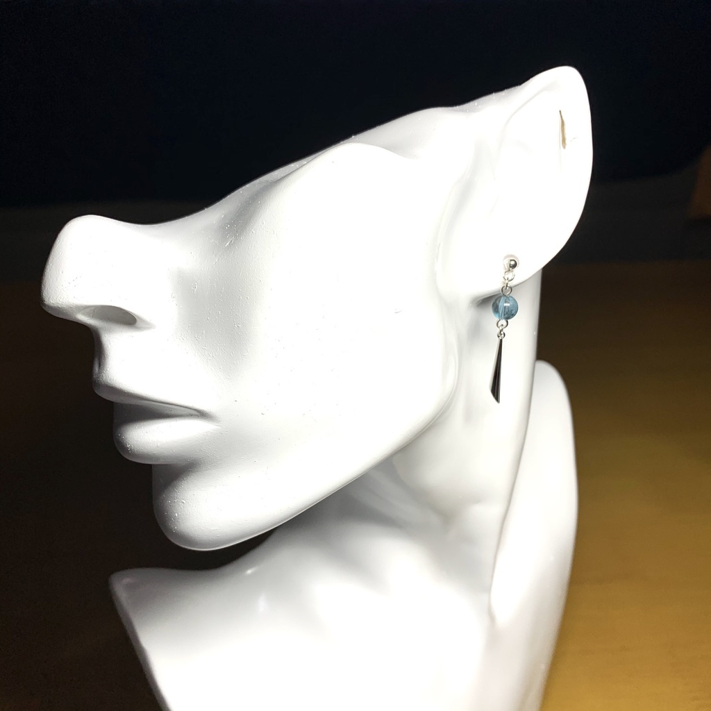 【1個売り】フローライトとカットスティックのピアス