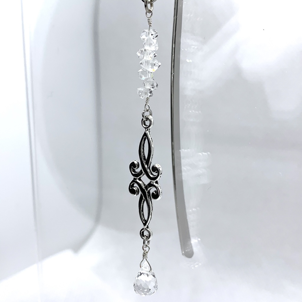 ダイヤモンドクォーツと水晶のしおり