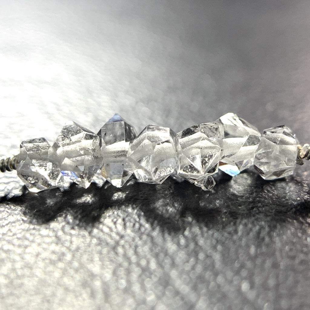 ダイヤモンドクォーツと水晶のしおり