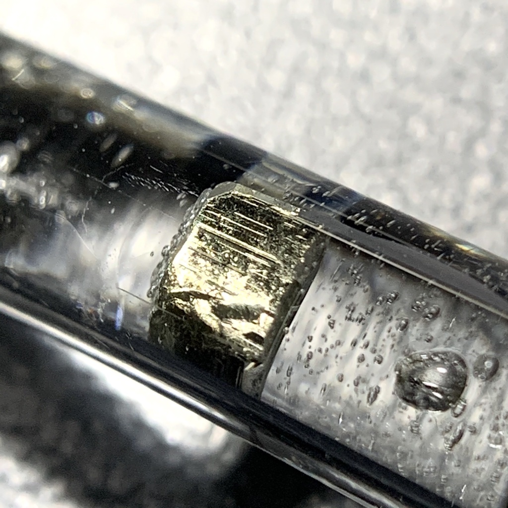 パイライト(黄鉄鉱)入り試験管(小)