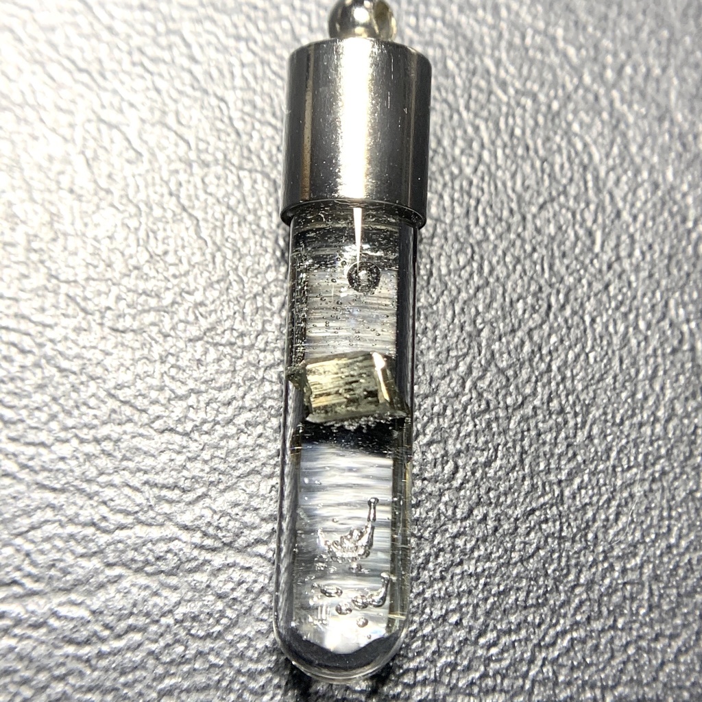 パイライト(黄鉄鉱)入り試験管(小)