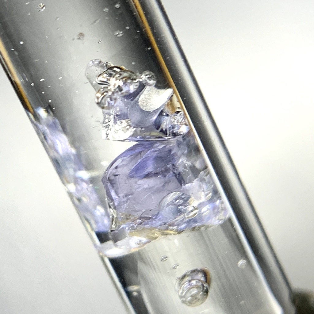 タンザナイト入り試験管(小)