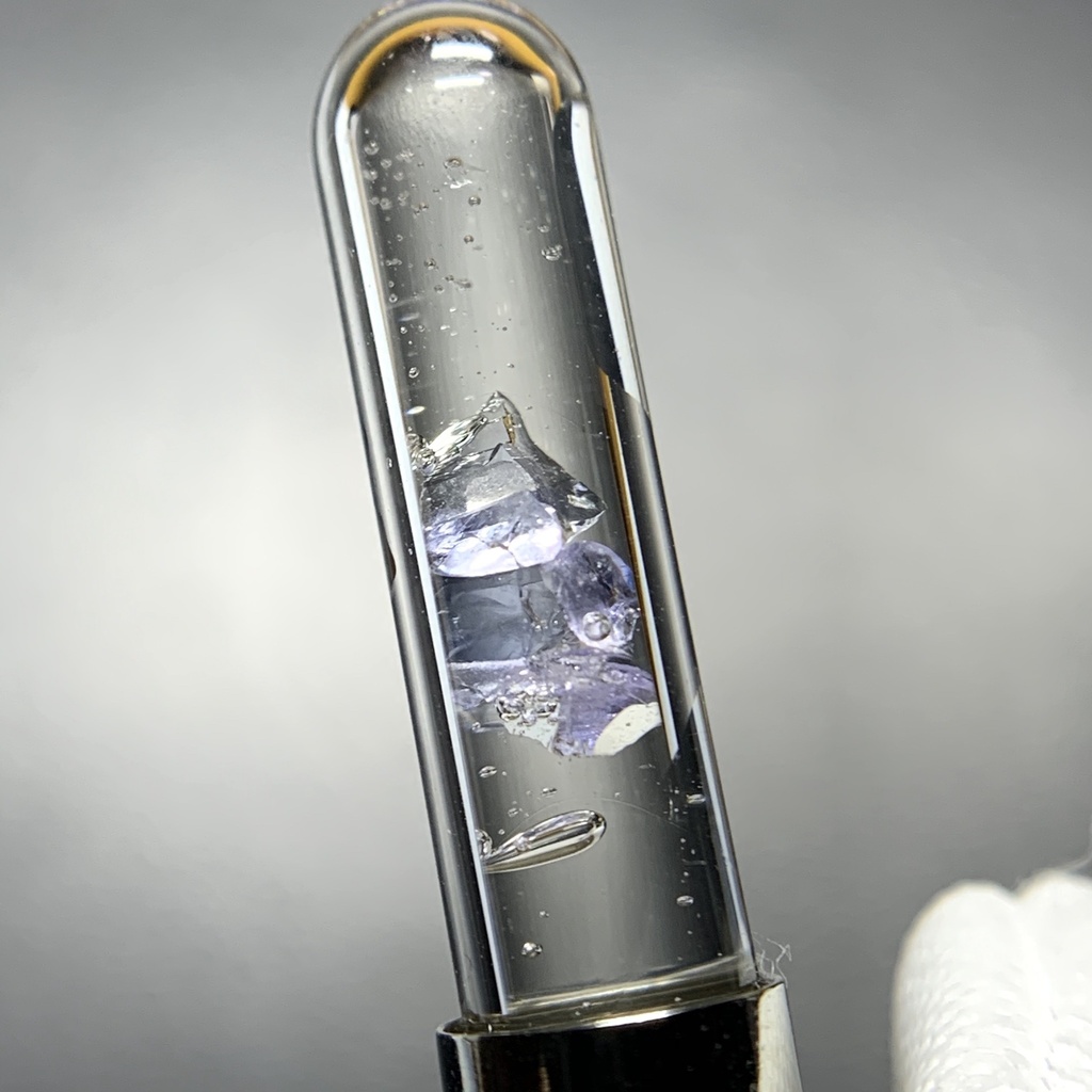 タンザナイト入り試験管(小)