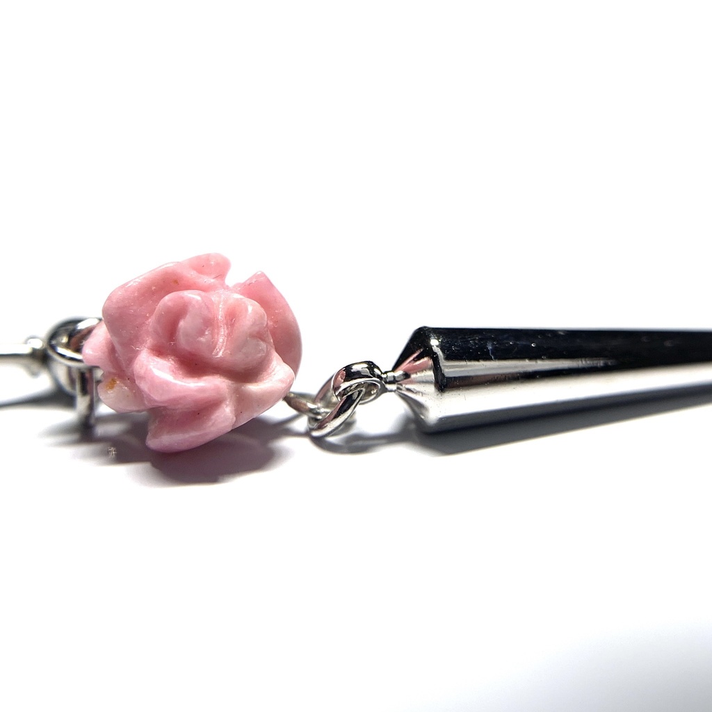 【1個売り】ロードナイトの薔薇のピアス