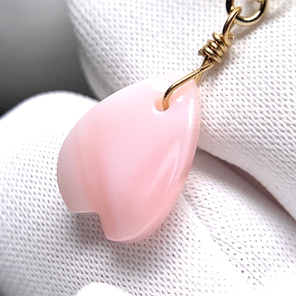 【1個売り】クィーンコンクシェルの桜ピアス