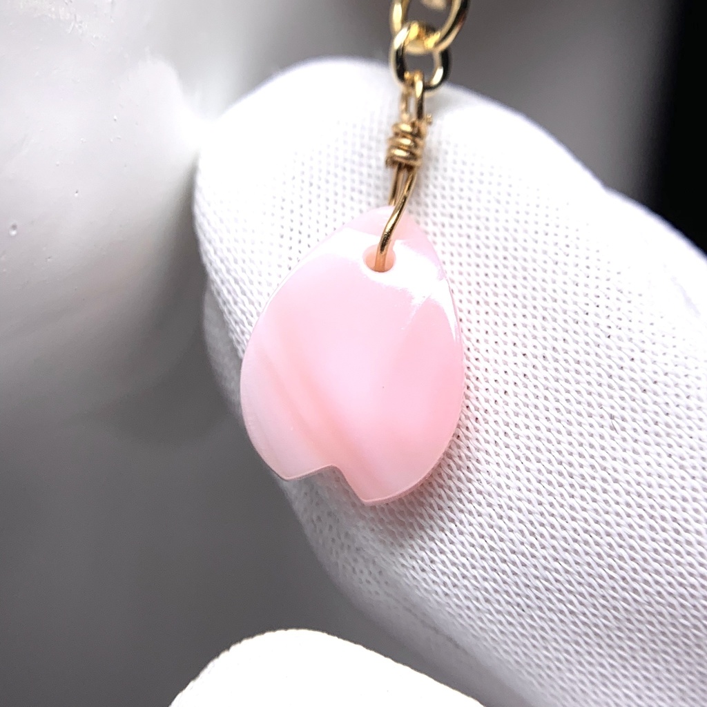 【1個売り】クィーンコンクシェルの桜ピアス