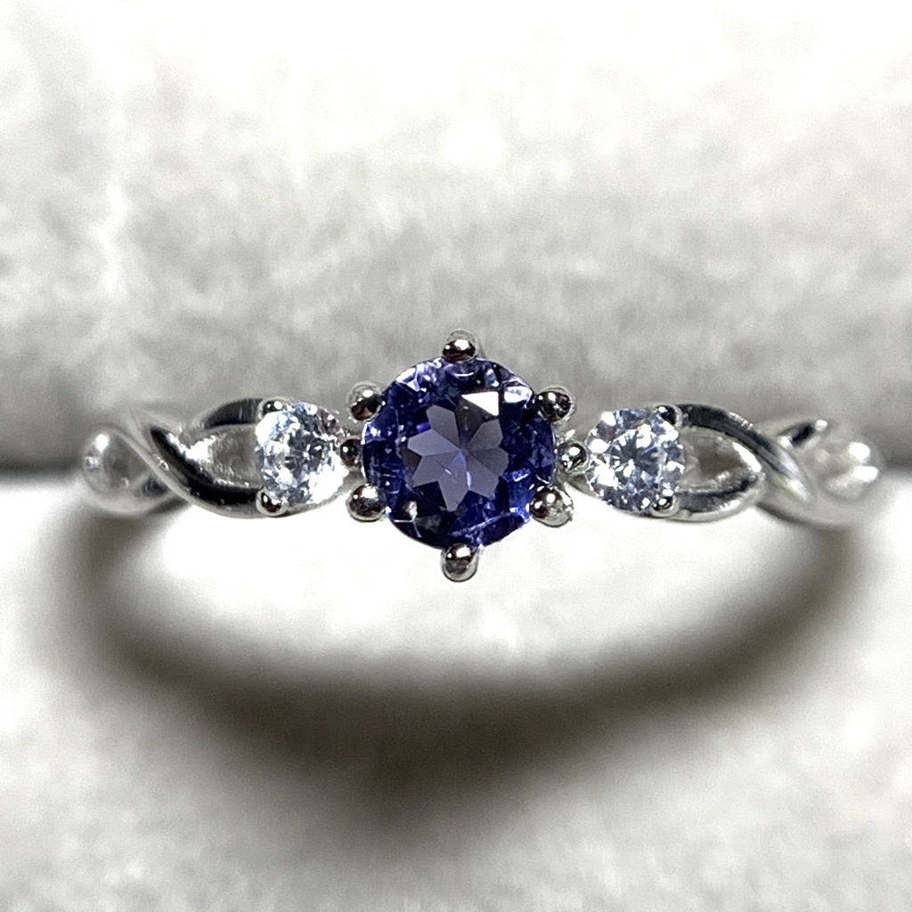 アイオライトのリング