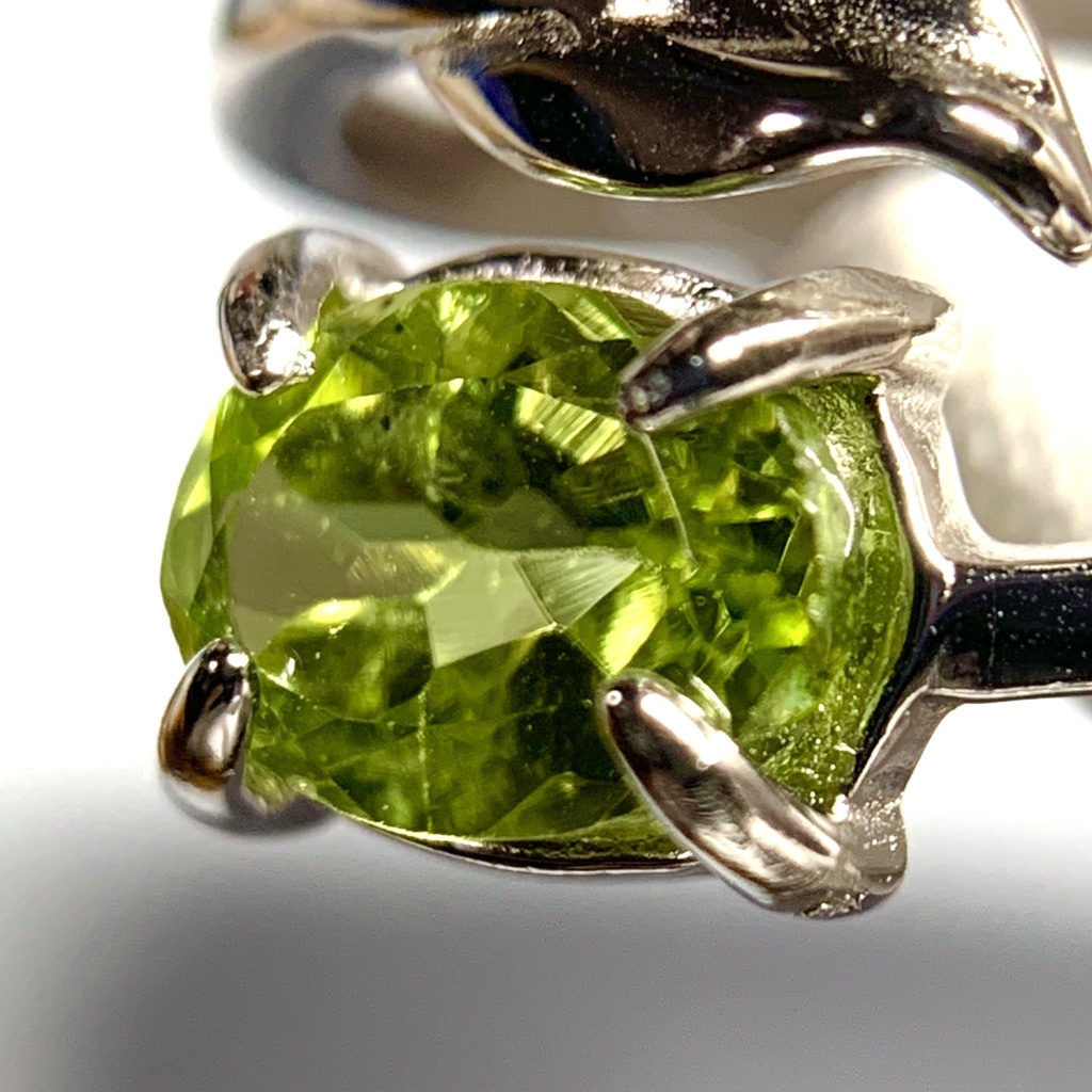 ペリドットのリーフリング