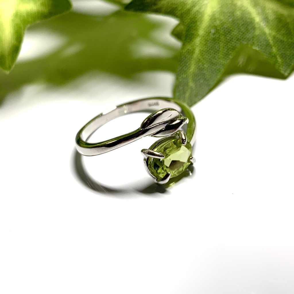 ペリドットのリーフリング