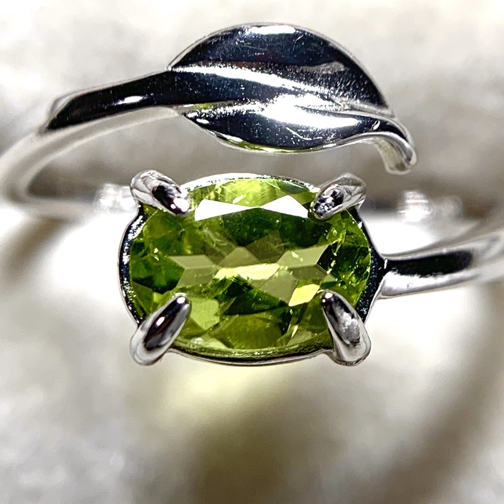 ペリドットのリーフリング