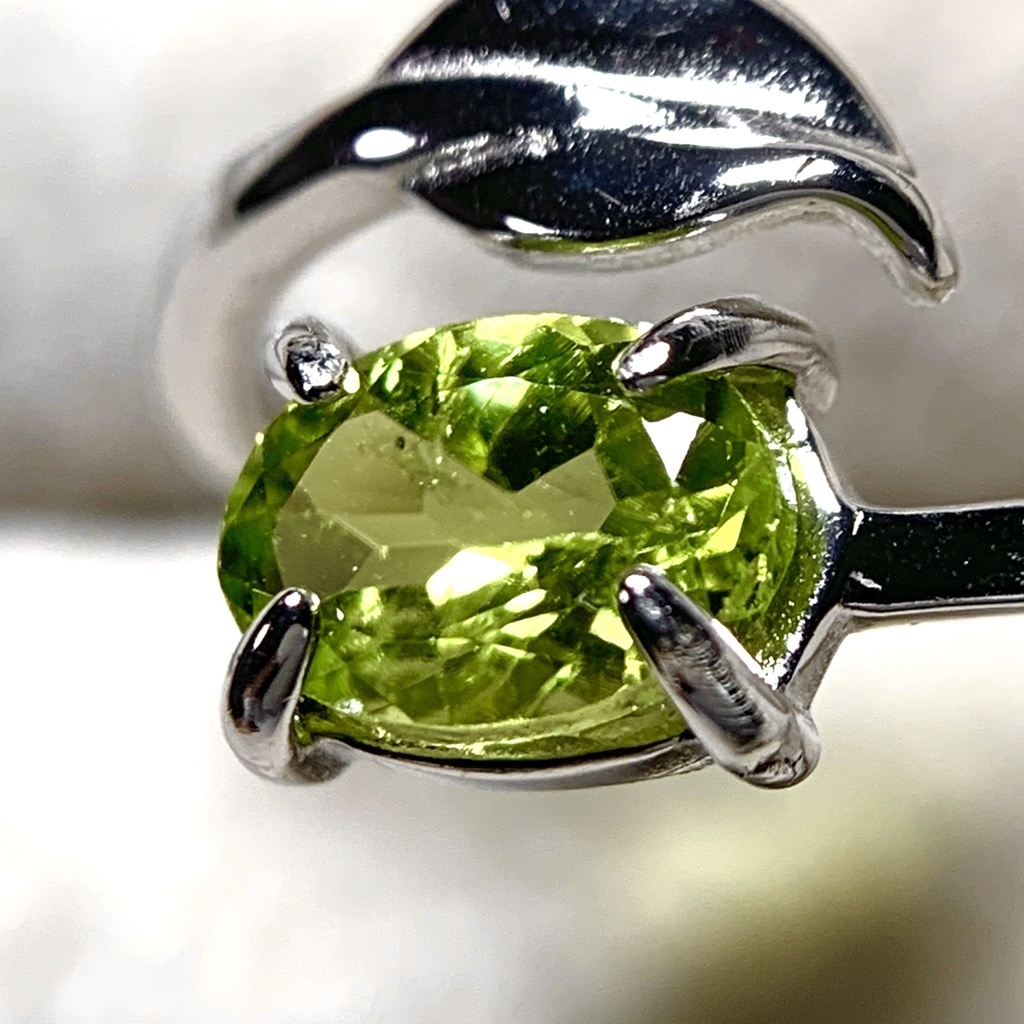 ペリドットのリーフリング