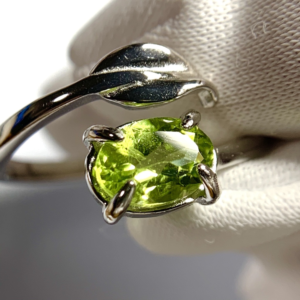 ペリドットのリーフリング