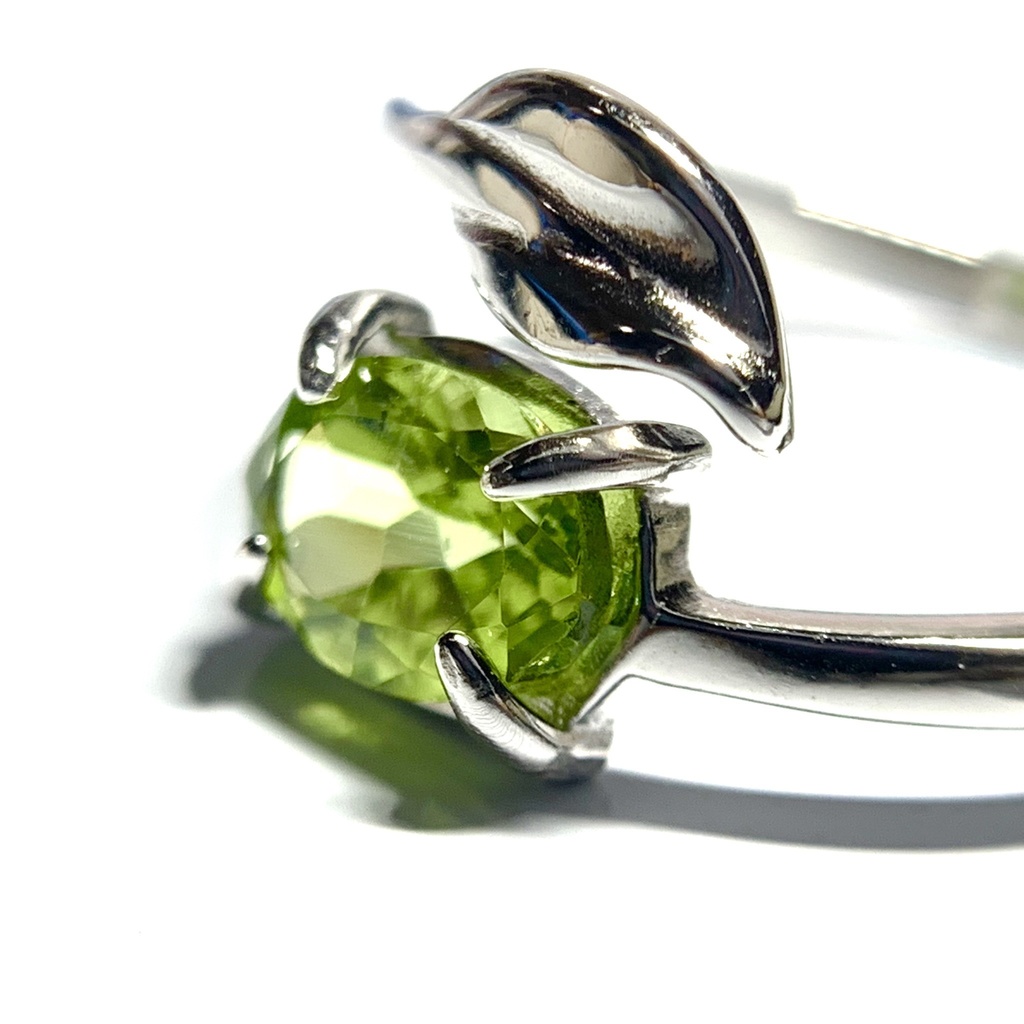 ペリドットのリーフリング