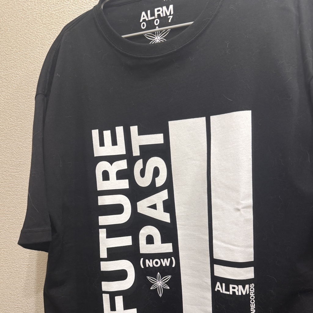 ALRM007 FUTURE PAST TEE