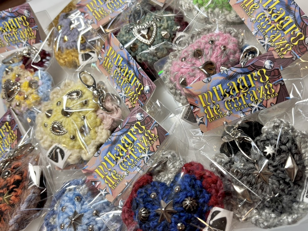 コラソンお守りキーホルダー イエロー×オフホワイト