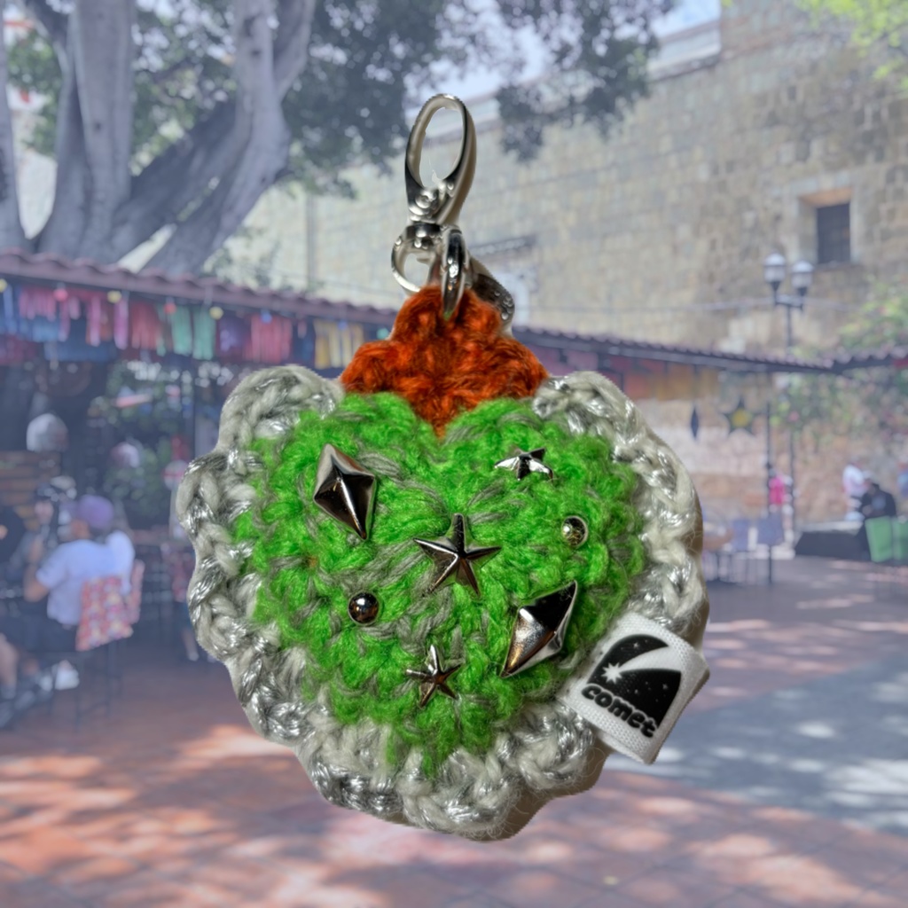 コラソンお守りキーホルダー　ライムグリーン×ホワイト/シルバー