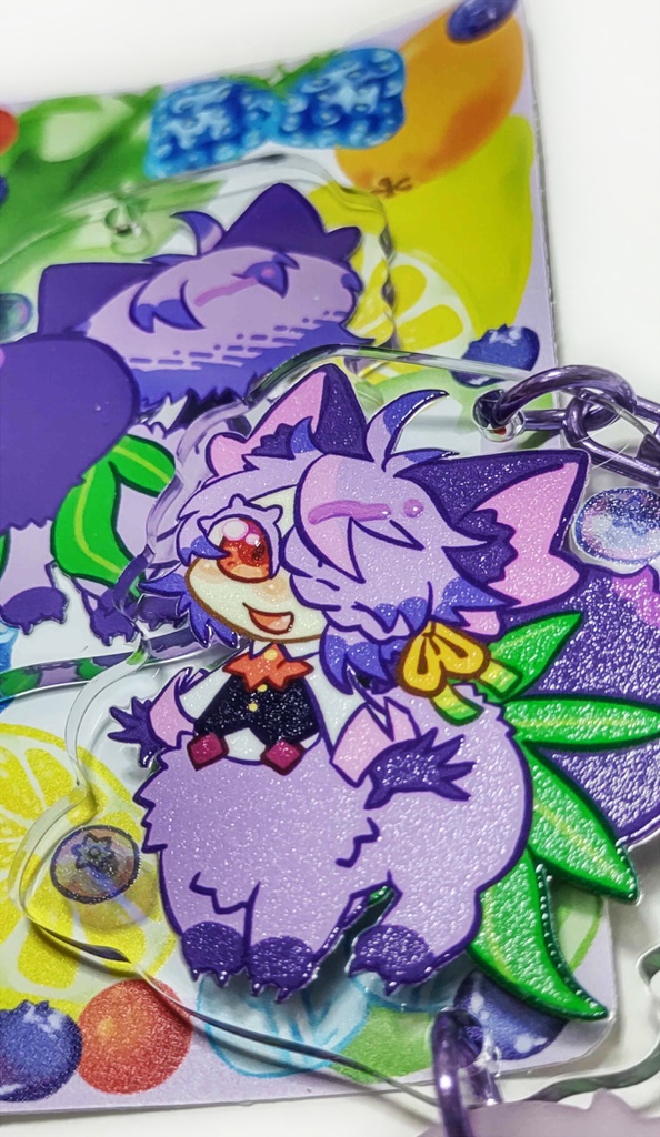 ベリィキッスアクリルキーホルダー