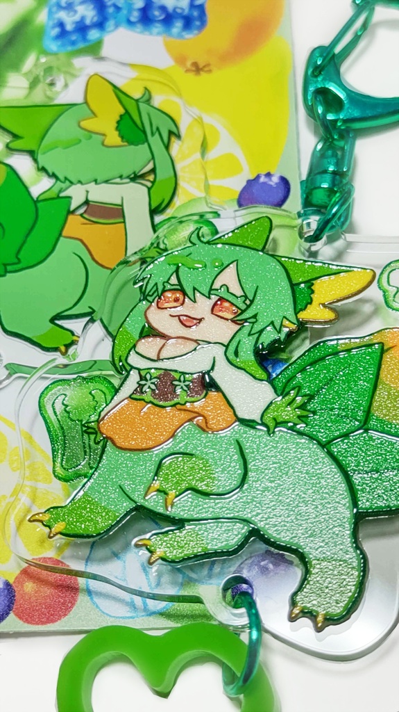 ベリィキッスアクリルキーホルダー