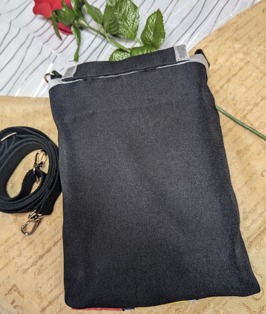 スマホショルダー風ペンライトポーチ sideM THE虎牙道衣装イメージ