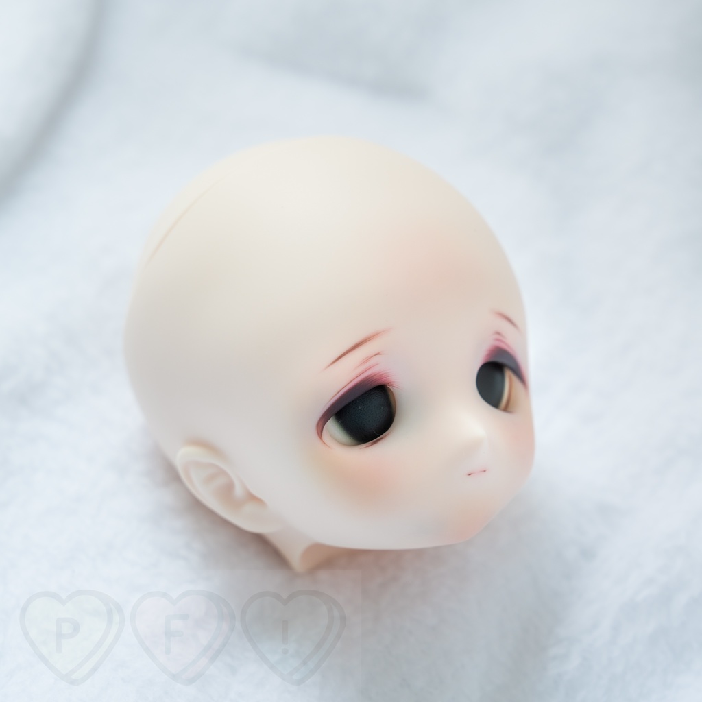 DDH-01（セミホワイト肌）カスタムヘッド＋おまけアイ　ソフビ盛り削りあり　難あり