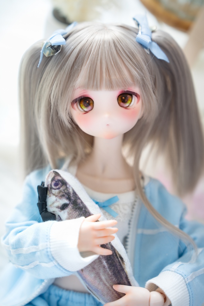 DDH-27（セミホワイト肌）カスタムヘッド＋おまけアイ　ソフビ盛りあり　難あり