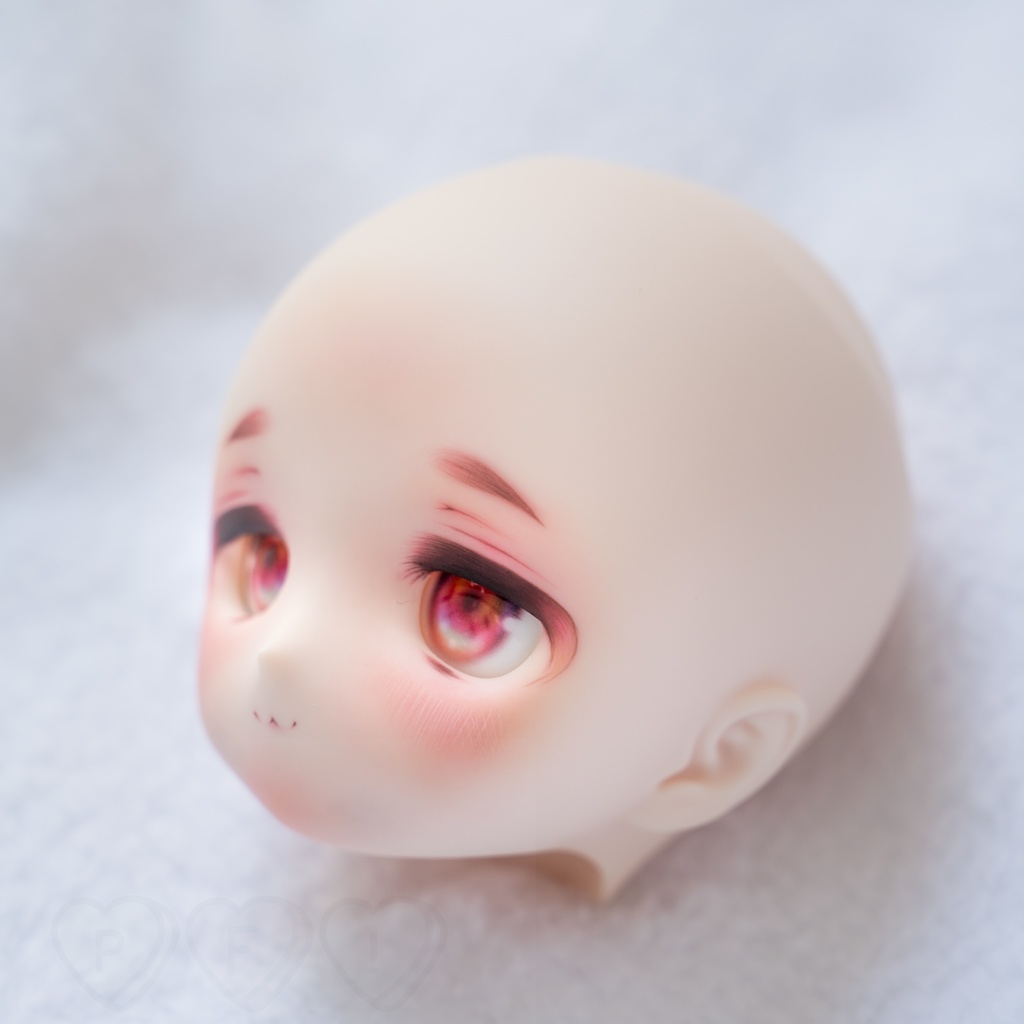 DDH-01(セミホワイト肌)カスタムヘッド+おまけアイ ソフビ盛り削りあり 難あり