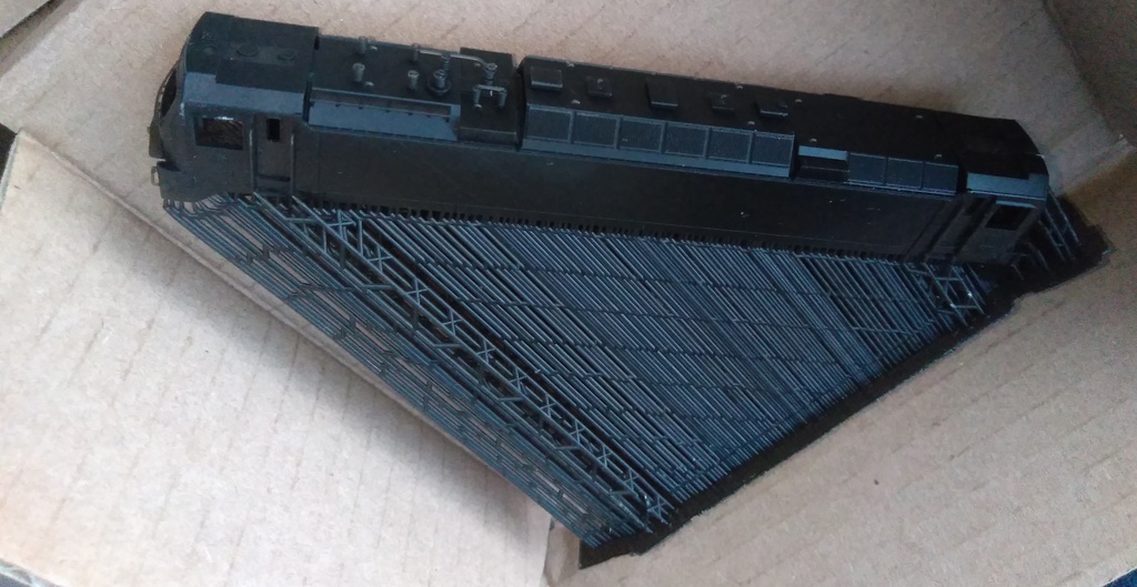 台湾鉄路 E500電気機関車 Nスケールキット