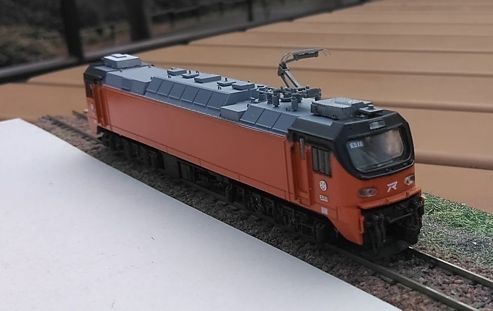 台湾鉄路 E500電気機関車 Nスケールキット