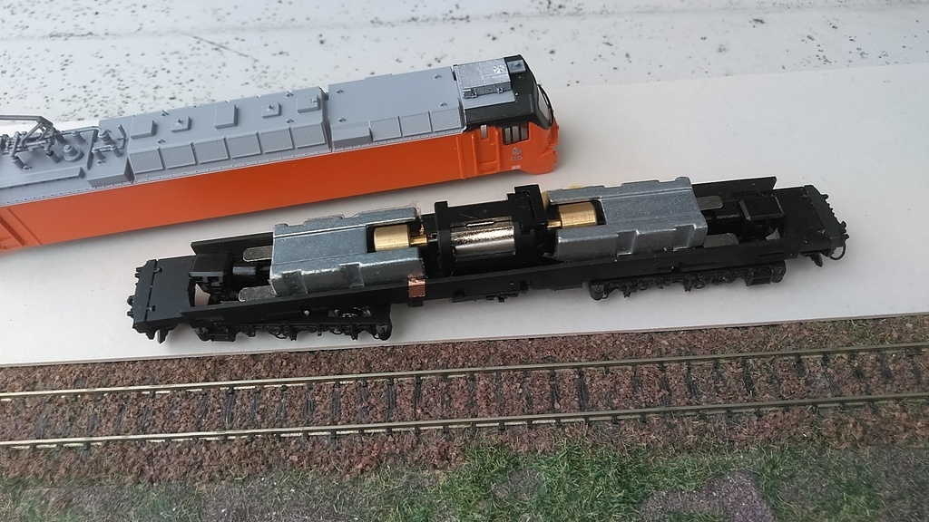 台湾鉄路 E500電気機関車 Nスケールキット