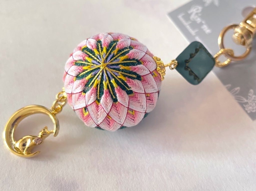 桃色紫陽花手毬のキーホルダー